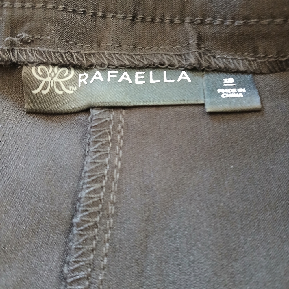 Rafaella Women's Size 18 Classic Black Shorts - Picture 3 of 7